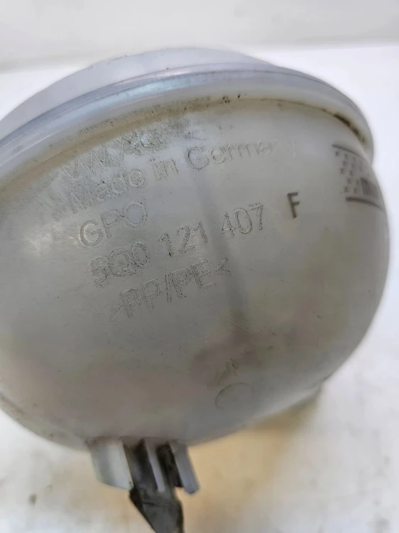 ZBIORNIK WYRÓWNAWCZY AUDI A3 8V VW SEAT 5Q0121407F