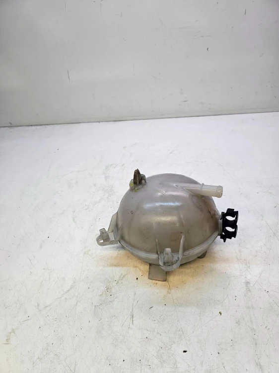 ZBIORNIK WYRÓWNAWCZY AUDI A3 8V VW SEAT 5Q0121407F