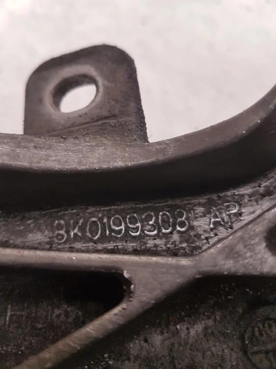 ŁAPA SILNIKA PRAWA AUDI A4 A5 1,8 TFSI 8K0199308AP