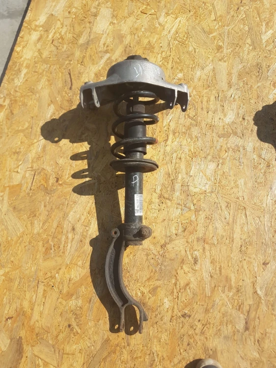 AMORTYZATOR PRAWY PRZÓD AUDI A4 B8 A5 8K0413031CB