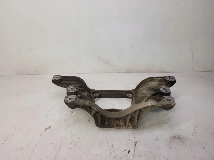 MOCOWANIE ŁAPA PODPORA SKRZYNI AUDI A6 4F0399263AD