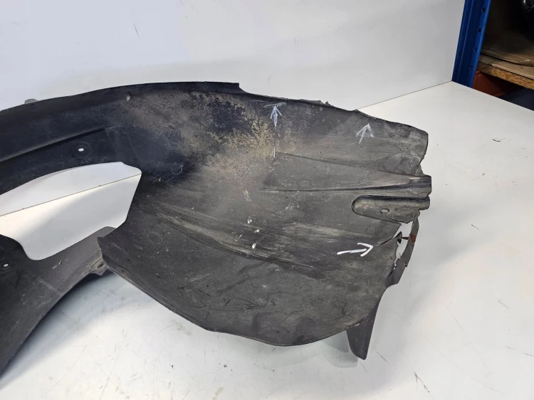 NADKOLE LEWY PRZÓD AUDI A3 8P 8P0821171C