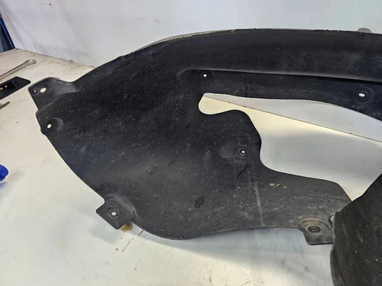 NADKOLE LEWY PRZÓD AUDI A3 8P 8P0821171C