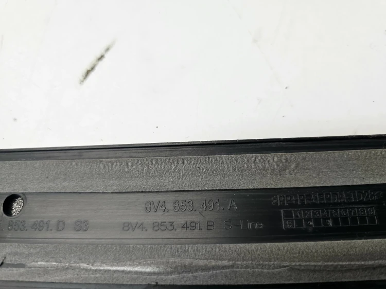 LISTWA PROGOWA LEWA LUB PRAWA AUDI A3 8V4 8V4853491A