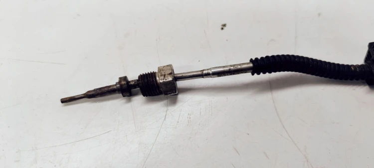 CZUJNIK TEMPERATURY SPALIN AUDI SEAT VW 8K0906088A