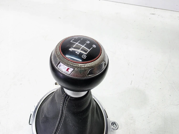 MIESZEK GAŁKA ZMIANY BIEGÓW AUDI TT TTS 8J 8J0711113C XBA