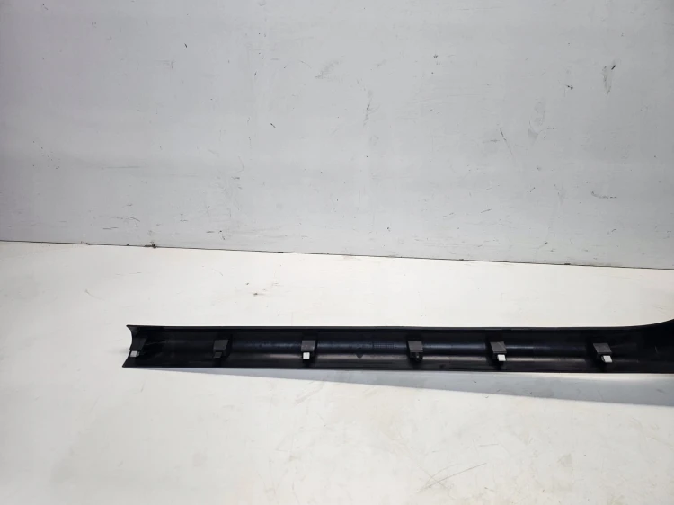 LISTWA OSŁONA PROGU LEWY AUDI A1 8X 3-DRZWI 8X3853371