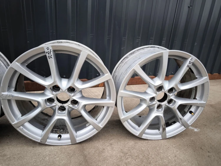 FELGA FELGI KOMPLET AUDI A4 A5 Q5 8.0J ITP R18 ET39 8R0601025C Z*61* OK