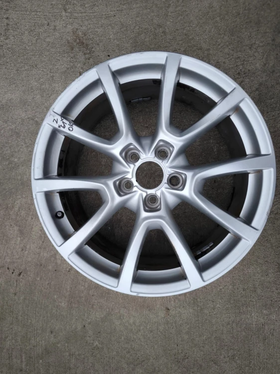 FELGA FELGI KOMPLET AUDI A4 A5 Q5 8.0J ITP R18 ET39 8R0601025C Z*61* OK