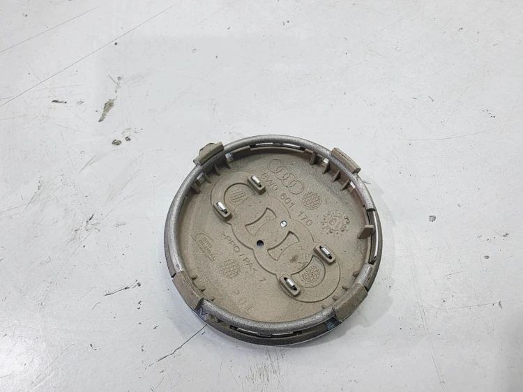 KOŁPAK DEKIELEK FELGI AUDI A4 B9 A5 8W0601170