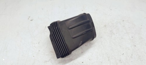 WLOT DOLOT POWIETRZA AUDI A6 C6 4F0129739B