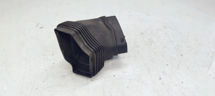 WLOT DOLOT POWIETRZA AUDI A6 C6 4F0129739B