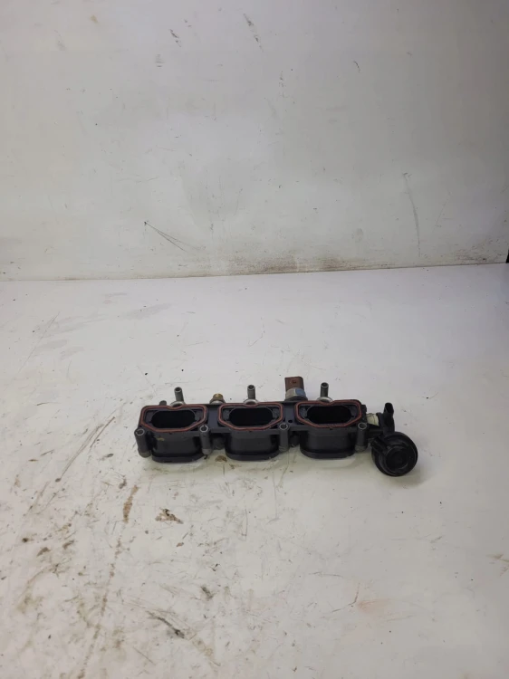 KOLEKTOR SSĄCY AUDI S4 S5 A6 3.0 TFSI 06E133109AB