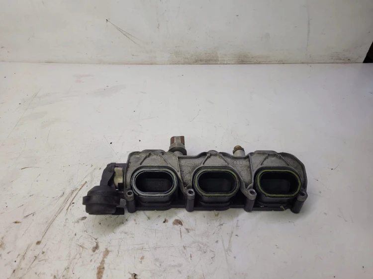KOLEKTOR SSĄCY AUDI S4 S5 A6 3.0 TFSI 06E133109AB