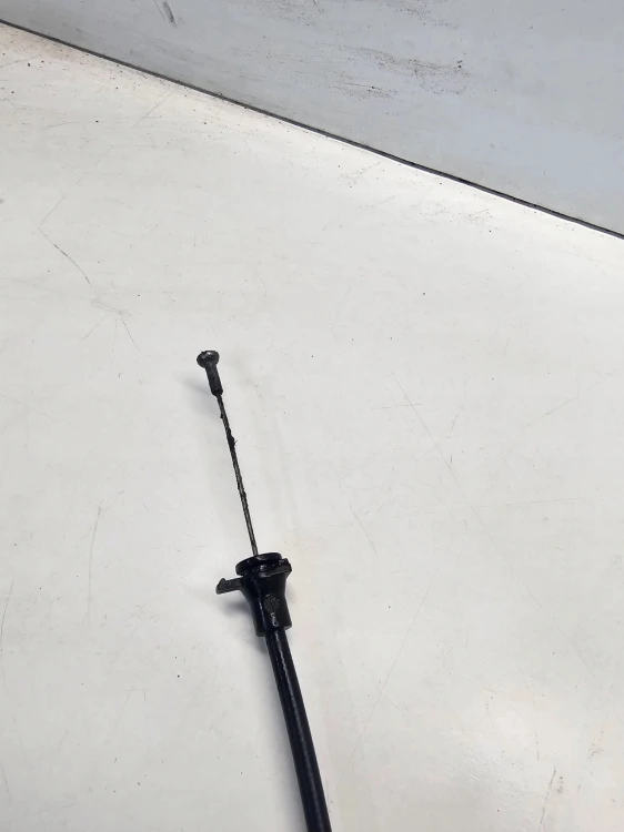 LINKA OTWIERANIA MASKI KOMPLETNA AUDI A1 8X 8X0823535