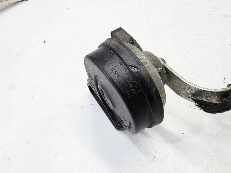 KLAKSON SYGNAŁ HIGH PRAWY AUDI A3 8V 8V0951230 5Q0951223A