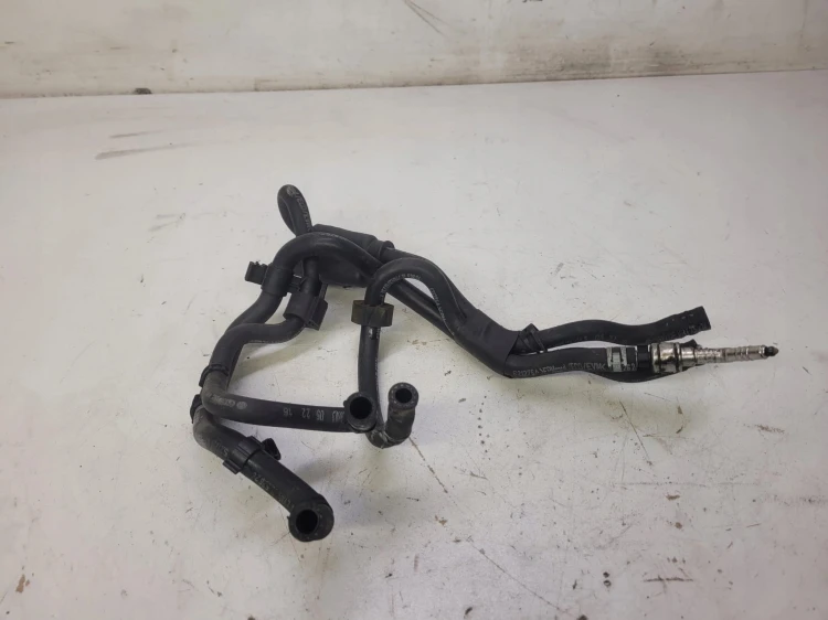 PRZEWODY PALIWA AUDI A4 B9 A5 2.0 TDI 8W0201729