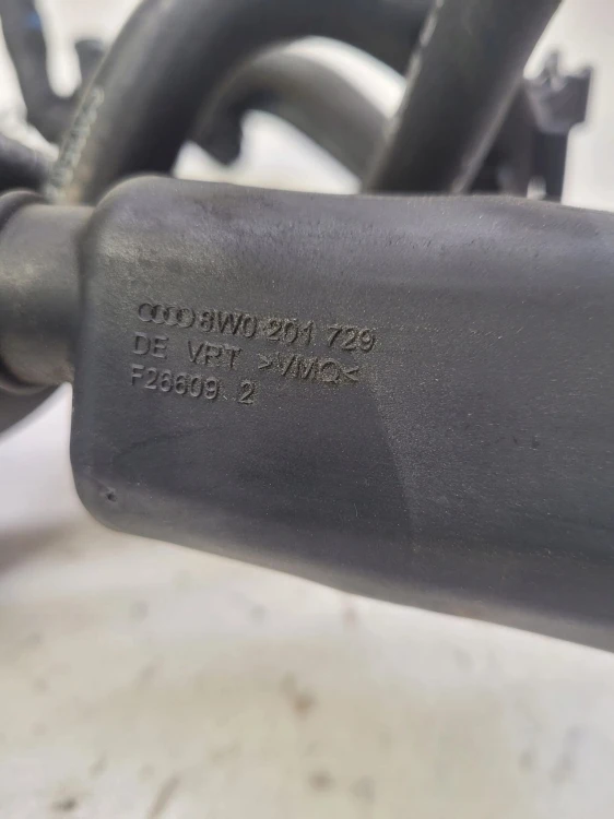 PRZEWODY PALIWA AUDI A4 B9 A5 2.0 TDI 8W0201729