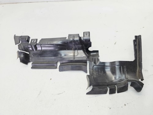 KIEROWNICA POWIETRZA Z PASA PRZEDNIEGO LEWA AUDI A4 B9 A5 8W 8W0121283AM