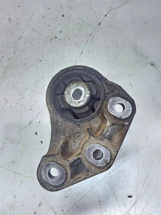 ŁAPA PODUSZKA MOSTU AUDI A6 C6 A4 B7 8E0599125L