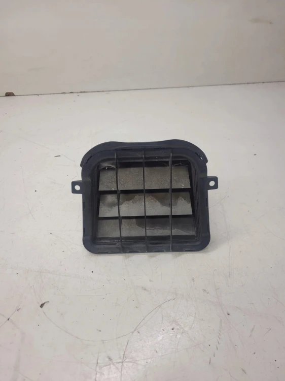 KRATKA POWIETRZA PRAWY TYŁ AUDI A7 4G8819302