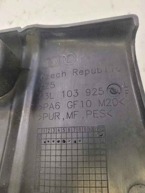 OSŁONA POKRYWA SILNIKA AUDI A4 A5 A6 03L103925F