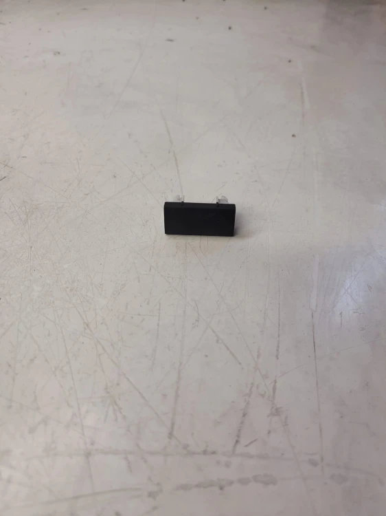 ZAŚLEPKA OSŁONA DESKI KRATEK AUDI A6 C6 4F0941518