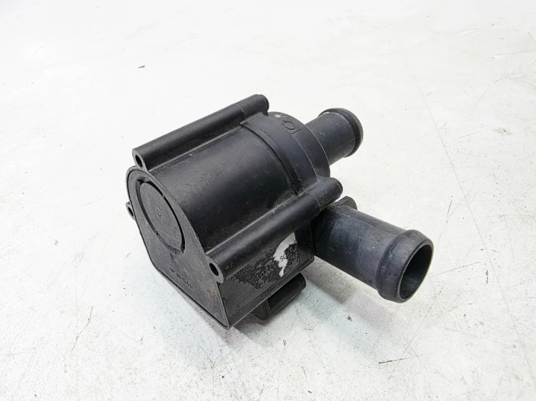 DODATKOWA POMPA PŁYNU CHŁODZĄCEGO AUDI A4 A5 A6 A7 06H121601P