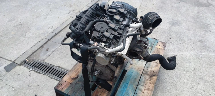 SILNIK KOMPLETNY AUDI A4 A5 Q5 1.8 TFSI CAB CABB