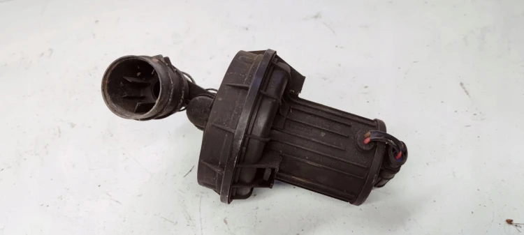 POMPA POWIETRZA WTÓRNEGO AUDI A3 3.2 BDB 022959253