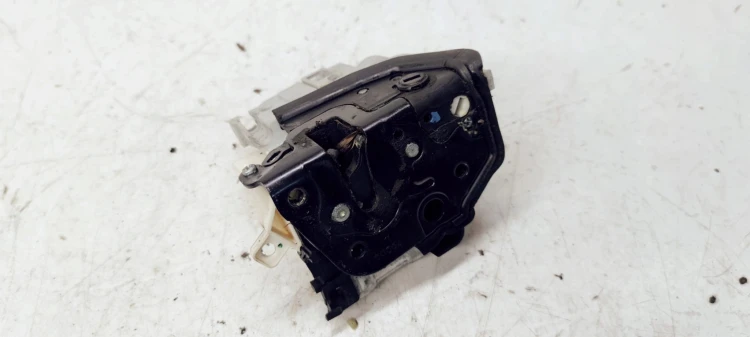 ZAMEK DRZWI LEWY TYŁ AUDI A1 8X0839016C 6 PIN