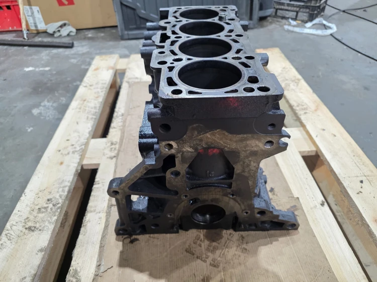 BLOK SILNIKA AUDI A4 B8 A5 Q5 8R A6 C7 2.0 TDI CGL 03L021CJ 5/26