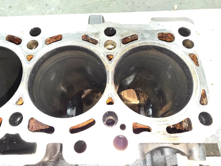 BLOK SILNIKA AUDI A4 B8 A5 Q5 8R A6 C7 2.0 TDI CGL 03L021CJ 5/26