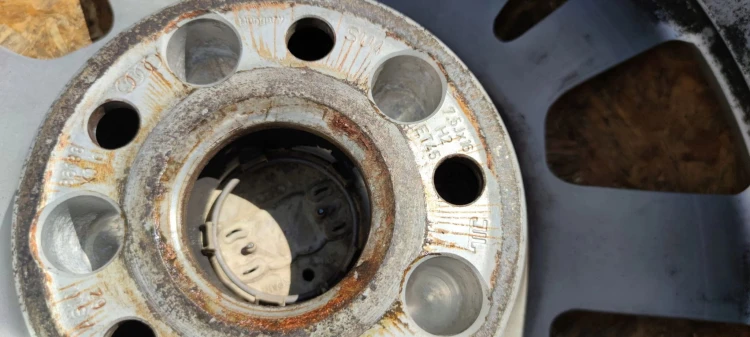 FELGA FELGI AUDI A3 A4 A6 7.5JR16 ET45 4F0601025CA