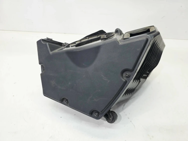 OBUDOWA FILTRA POWIETRZA AUDI A4 B9 A5 8W 2.0 TFSI 8W0133835Q