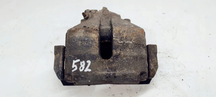 ZACISK HAMULCOWY PRAWY PRZÓD AUDI A3 8P VWSEAT 582