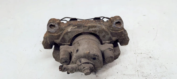 ZACISK HAMULCOWY PRAWY PRZÓD AUDI A3 8P VWSEAT 582