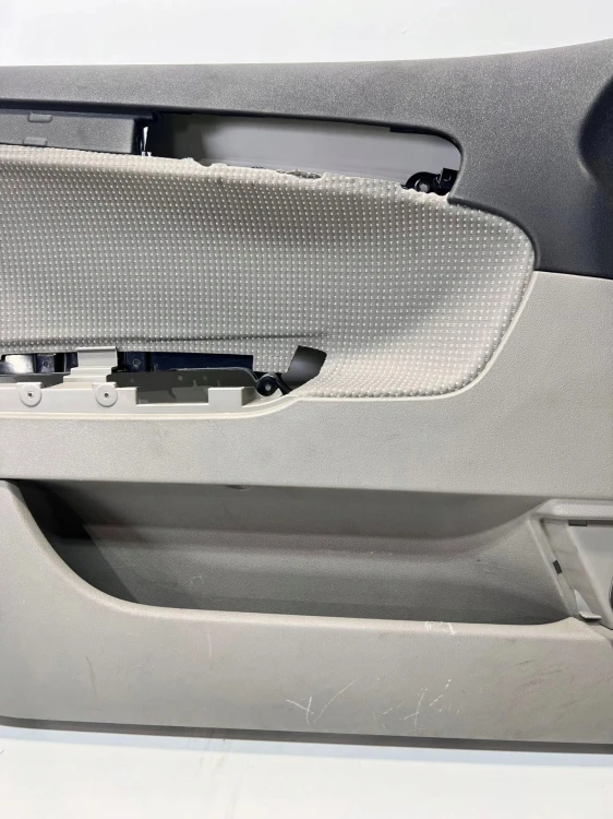 BOCZEK DRZWI LEWY PRZÓD AUDI A3 8P 8P4867105