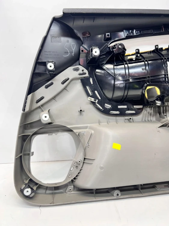 BOCZEK DRZWI LEWY PRZÓD AUDI A3 8P 8P4867105