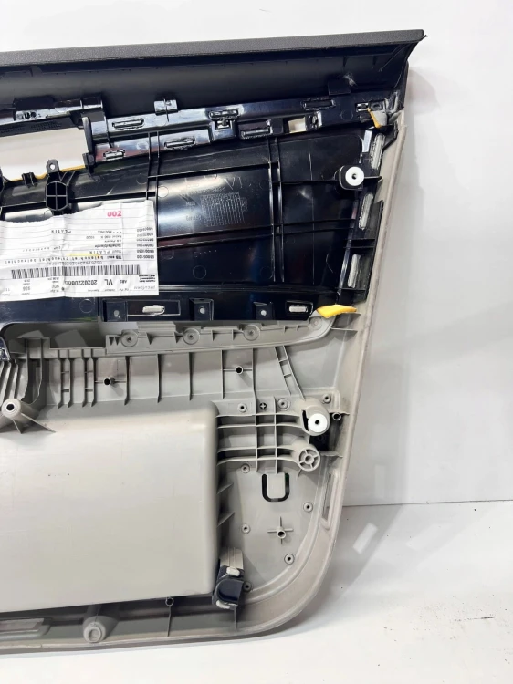 BOCZEK DRZWI LEWY PRZÓD AUDI A3 8P 8P4867105