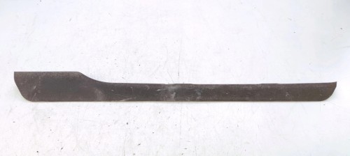 SPOILER PODWOZIA WNĘKI KOŁA AUDI A6 C6 4F9802103