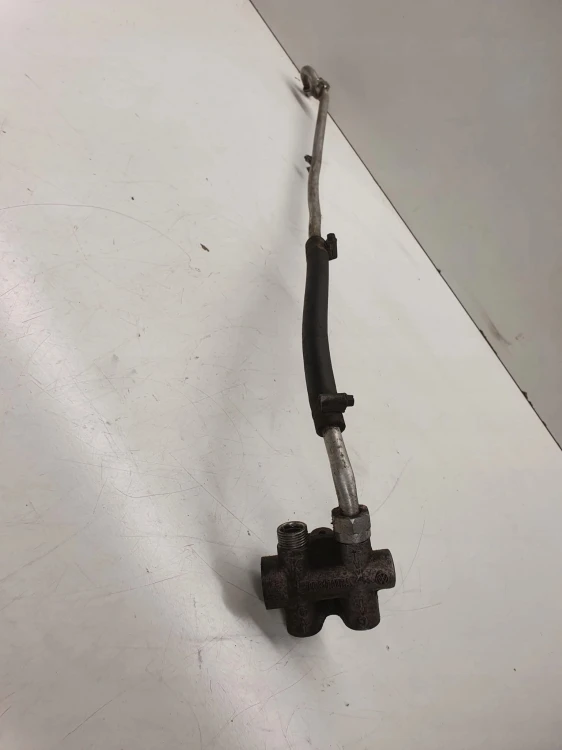 REGULATOR TEMPERATURY OLEJU AUDI Q7 LIF 7L0317027A