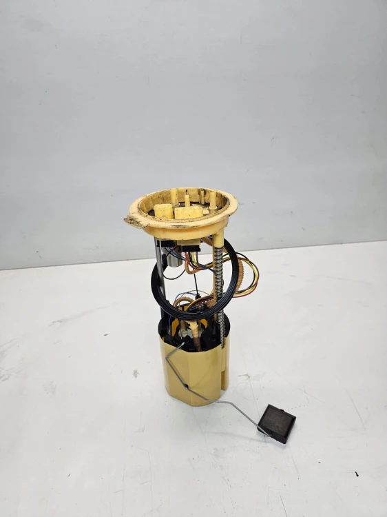 POMPA PALIWA Z BAKU AUDI Q5 8R 8R0919050E 2.0 TDI