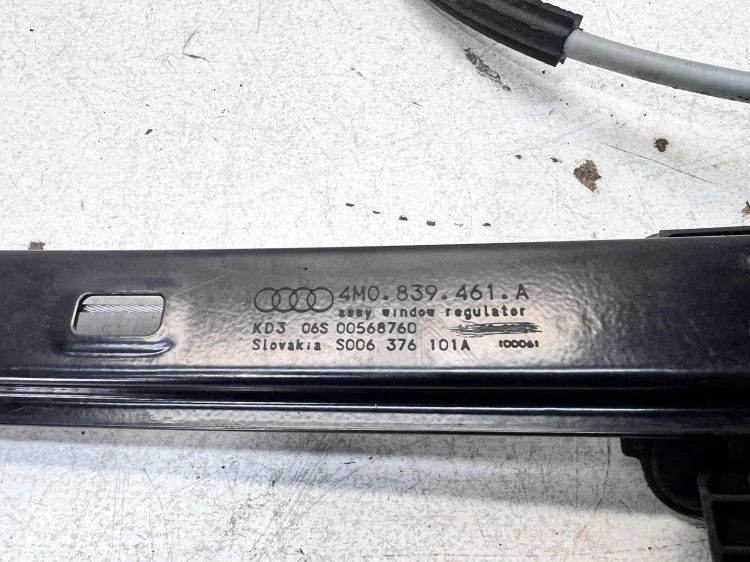 MECHANIZM PODNOSZENIA SZYBY LEWY TYŁ AUDI 4M0839461A
