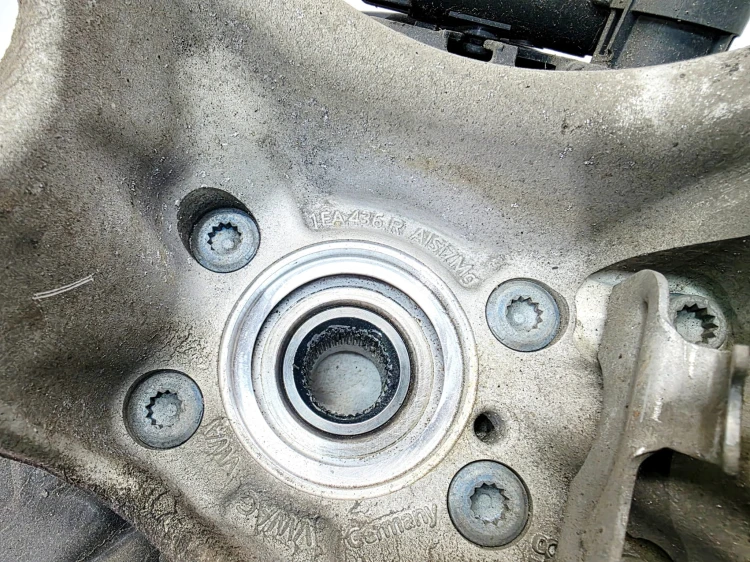 ZWROTNICA PIASA BĘBEN PRAWY TYŁ AUDI Q4 E-TRON 1EA436R 1EA501052CE