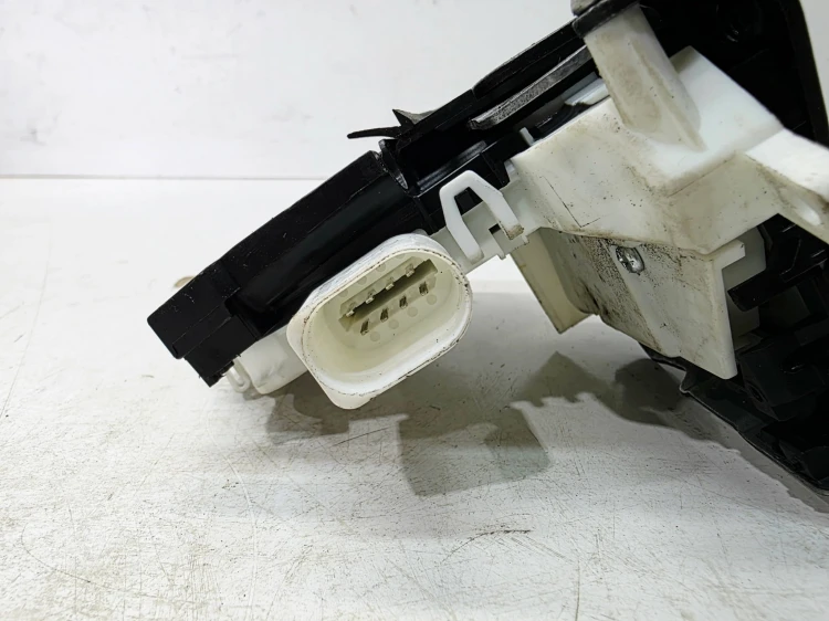 ZAMEK DRZWI PRAWY TYŁ AUDI A4 B9 A5 8W A6 C7 Q5 4G0839016M 8 PIN