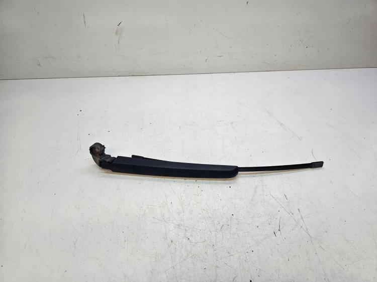 RAMIĘ WYCIERACZKI TYŁ AUDI Q5 8R 8R0955407
