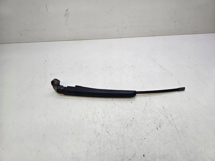 RAMIĘ WYCIERACZKI TYŁ AUDI Q5 8R 8R0955407