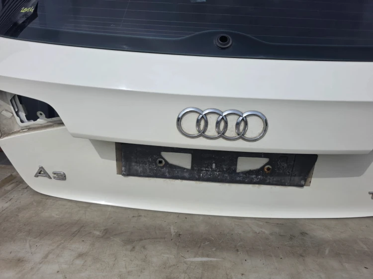 KLAPA TYŁ TYLNA AUDI A3 8V 8V4 SPORTBACK LY9K ORYGINAŁ !!!
