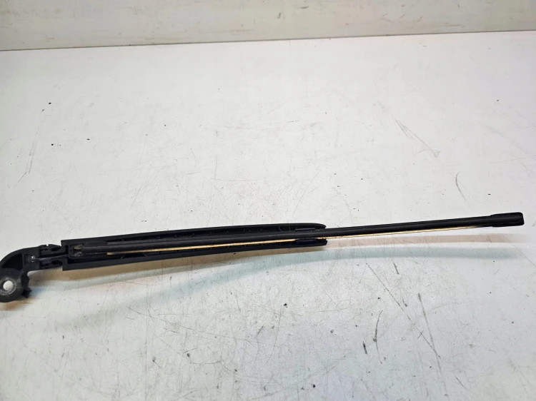 RAMIĘ WYCIERACZKI TYŁ AUDI Q5 8R 8R0955407